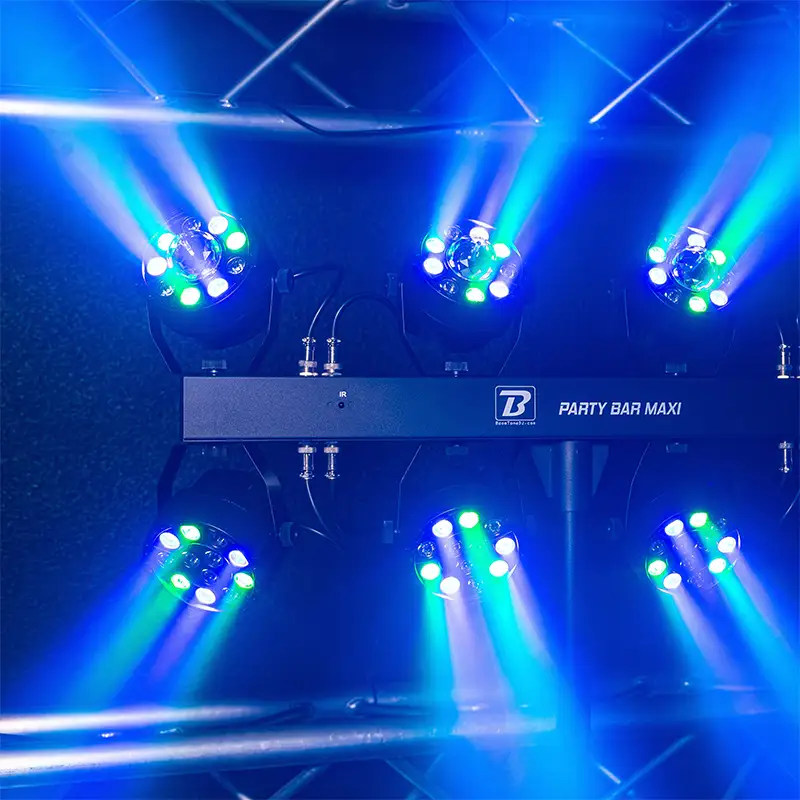 Set 8 PAR-uri 12X1W RGBW + trepied si huse transport PARTYBARMAXI