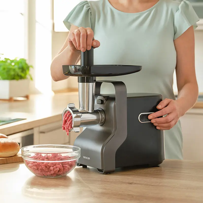 Masina de tocat carne 700 W Sencor S-SMG5400BK