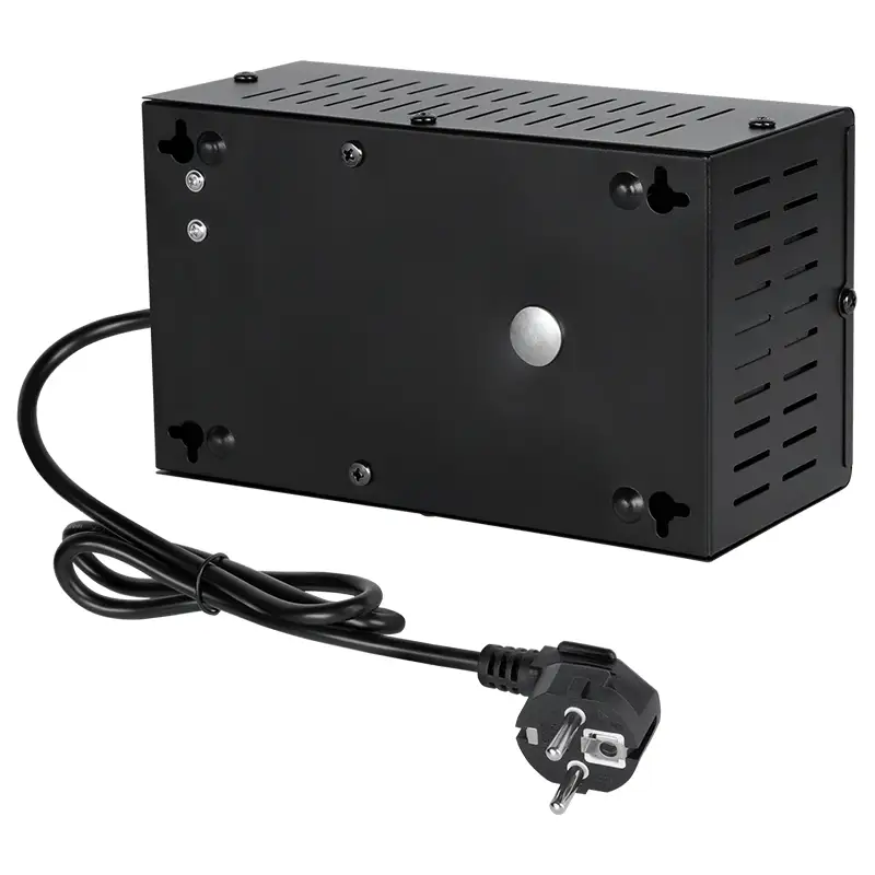 Stabilizator automat de tensiune 1500VA pe perete Kemot urz3439-1500.48957