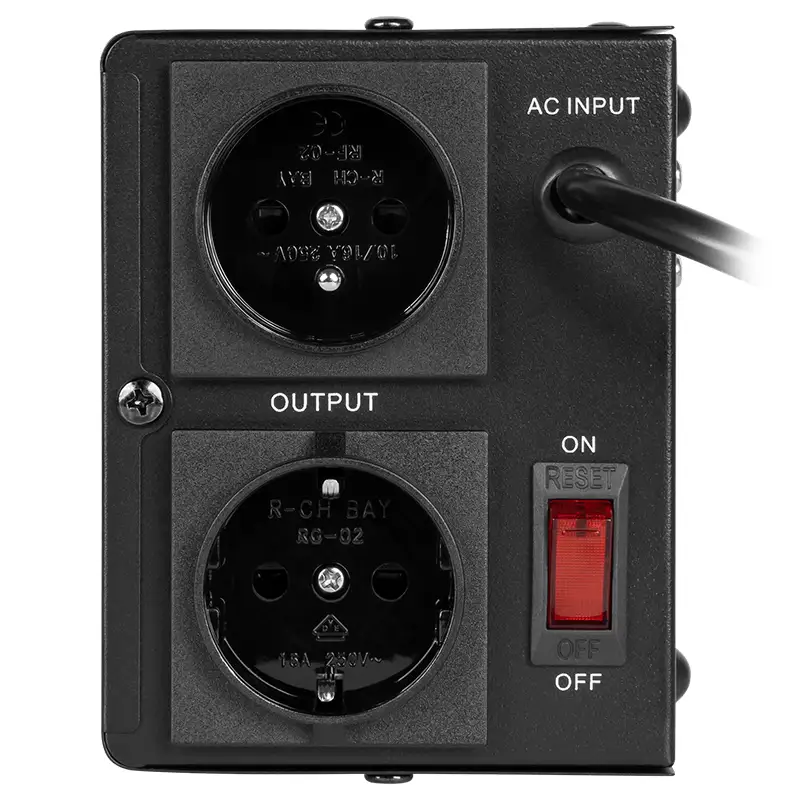 Stabilizator automat de tensiune 1500VA pe perete Kemot urz3439-1500.48957